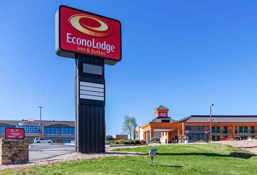 Отель Econo Lodge Inn & Suites