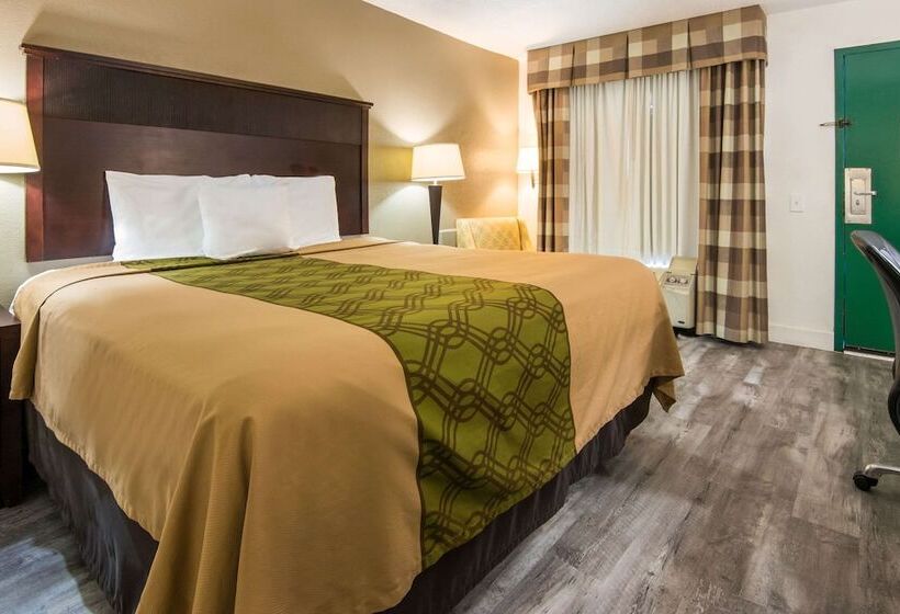 Отель Econo Lodge Inn & Suites