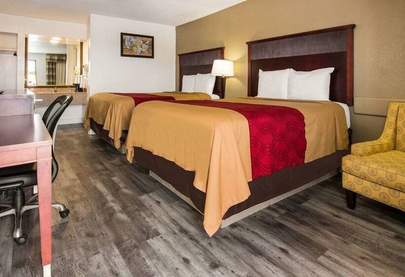 Отель Econo Lodge Inn & Suites