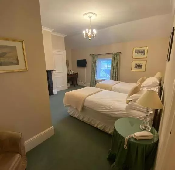 Отель Guyers House