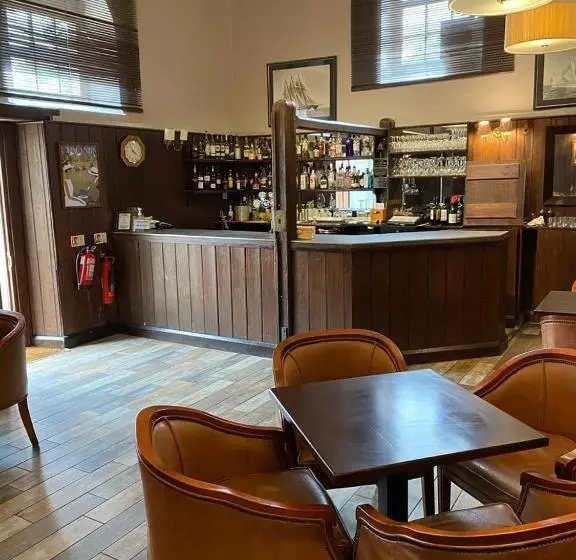 Отель Guyers House