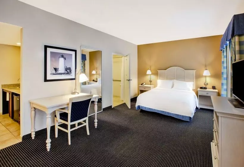 هتل Hampton Inn & Suites Cape Cod West Yarmouth