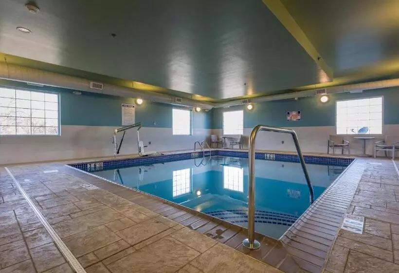 Holiday Inn Express Hotel & Suites Reading, An Ihg