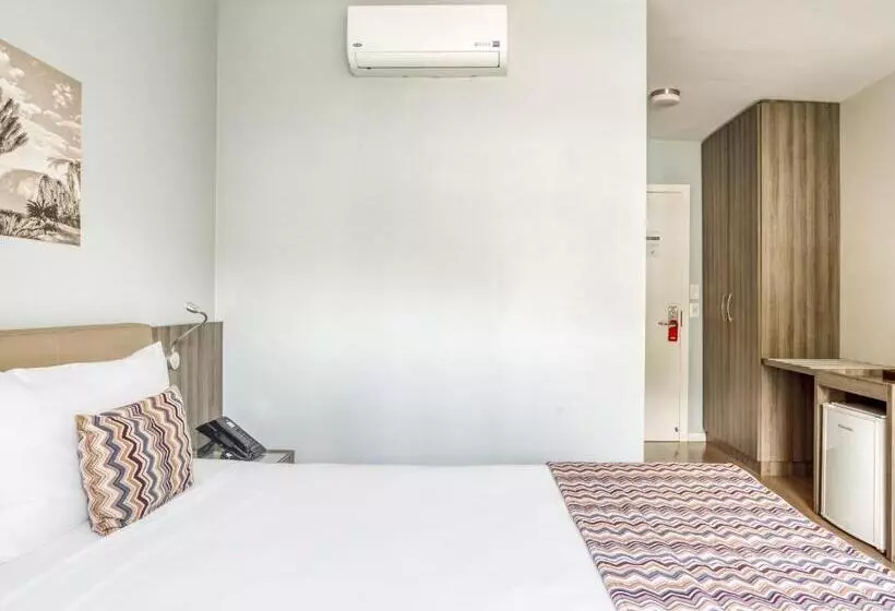 בית מלון כפרי Cha Pampulha Design