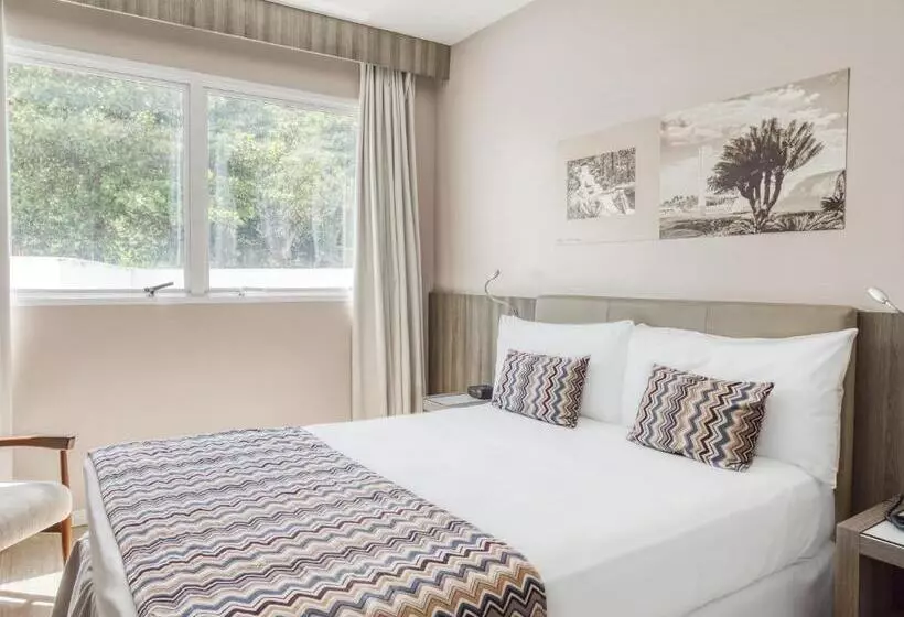 בית מלון כפרי Cha Pampulha Design