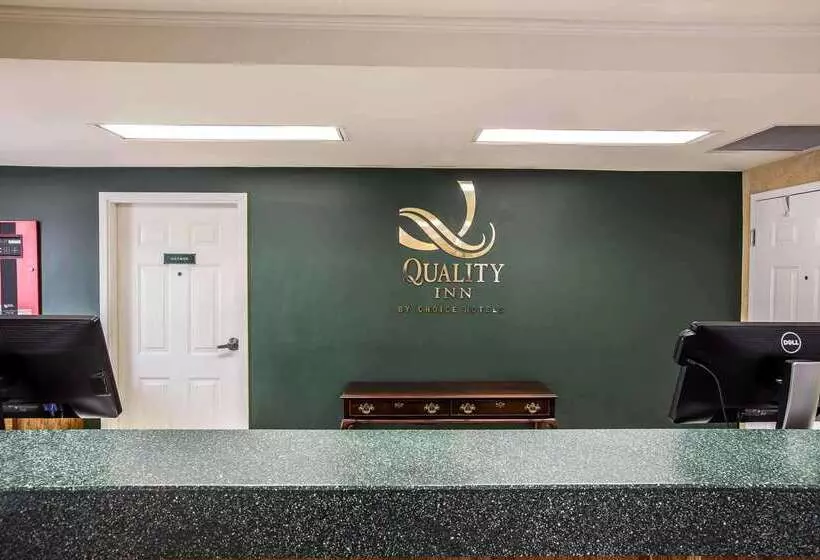 호텔 Quality Inn