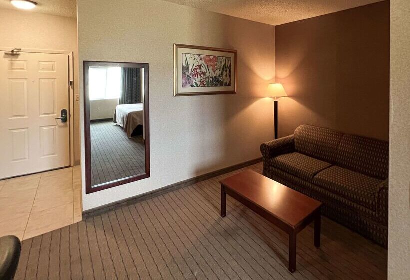 ホテル Quality Inn & Suites Grants   I 40