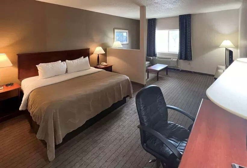 فندق Quality Inn & Suites Grants   I 40