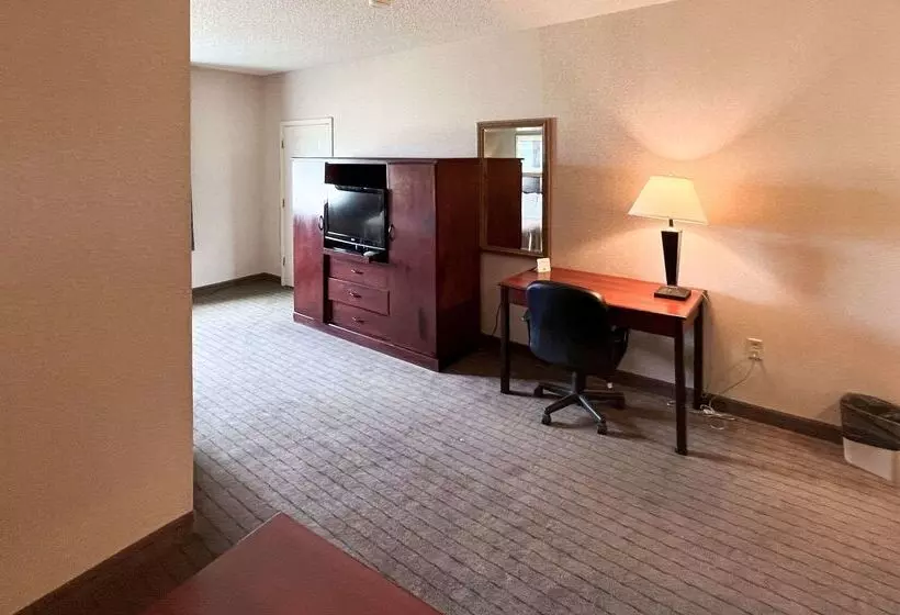 فندق Quality Inn & Suites Grants   I 40