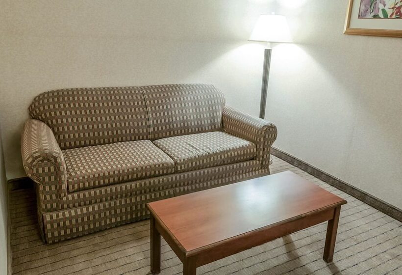 ホテル Quality Inn & Suites Grants   I 40