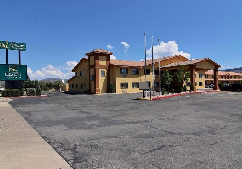 ホテル Quality Inn & Suites Grants   I 40