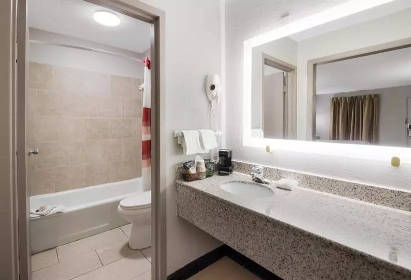 호텔 Red Roof Inn & Suites Jackson, Tn