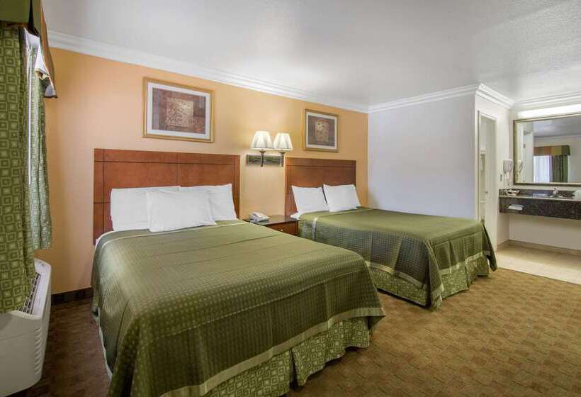 Отель Rodeway Inn Adelanto Us 395