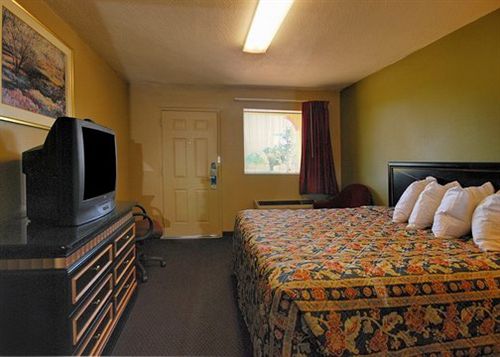 Мотель Rodeway Inn Indianola