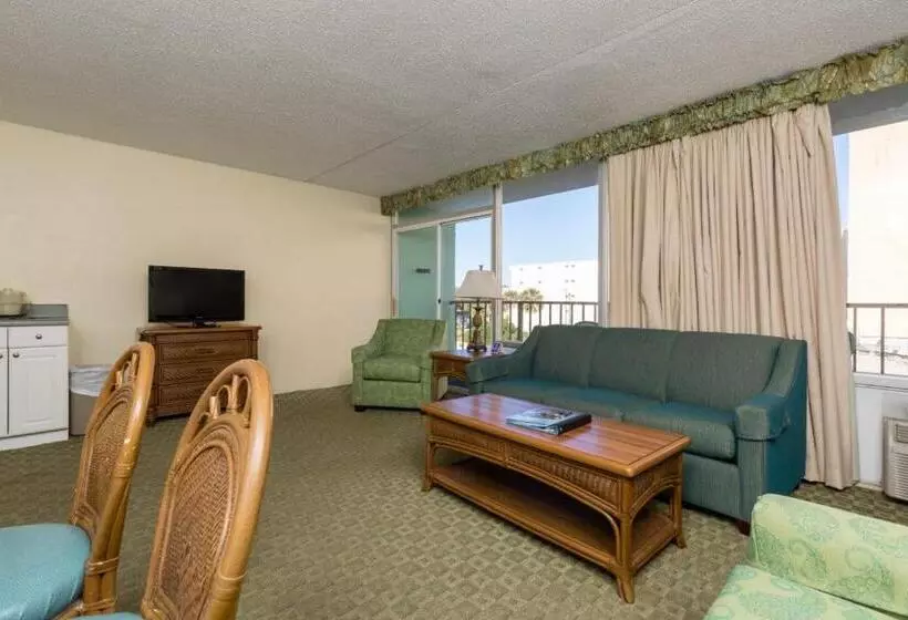 هتل Beach Club At Montego Inn