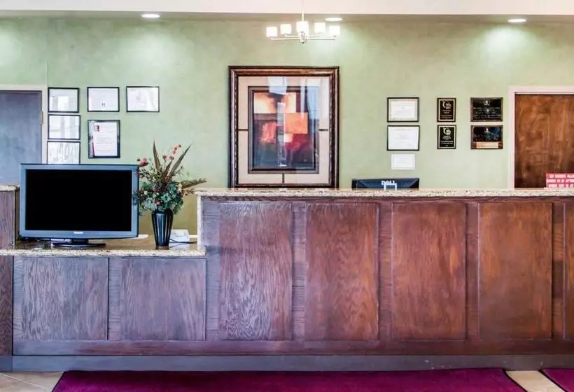 בית מלון כפרי The Clarion Inn Elk City