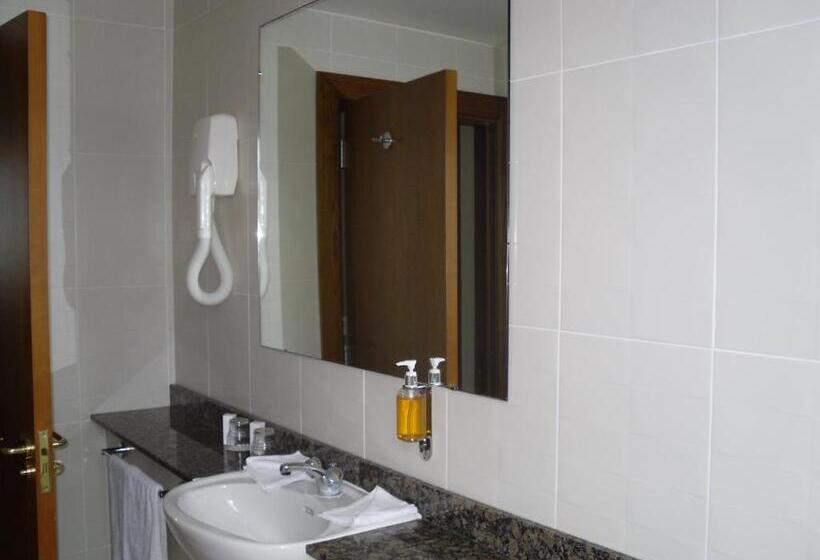 هتل The Horse And Hound