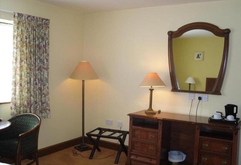 هتل The Horse And Hound