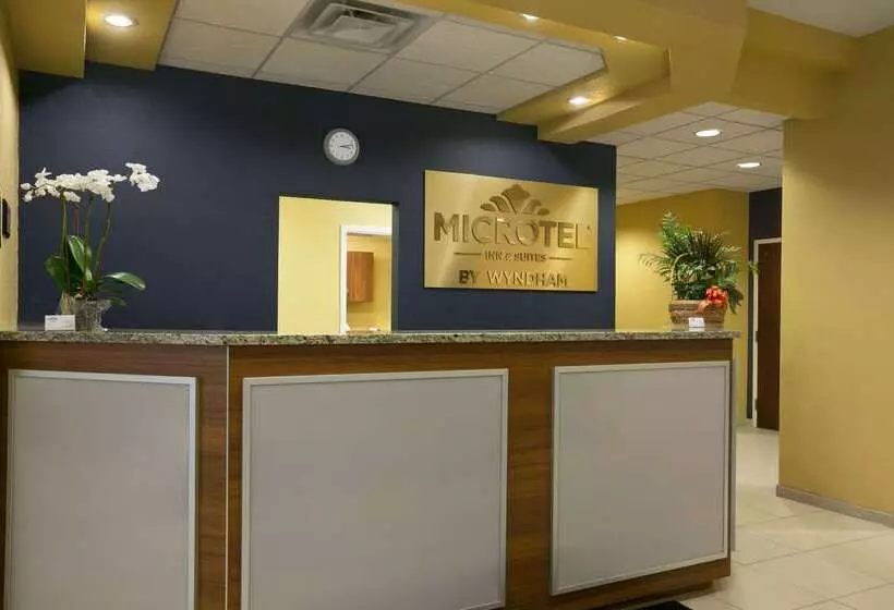 Hotelli Quality Inn & Suites