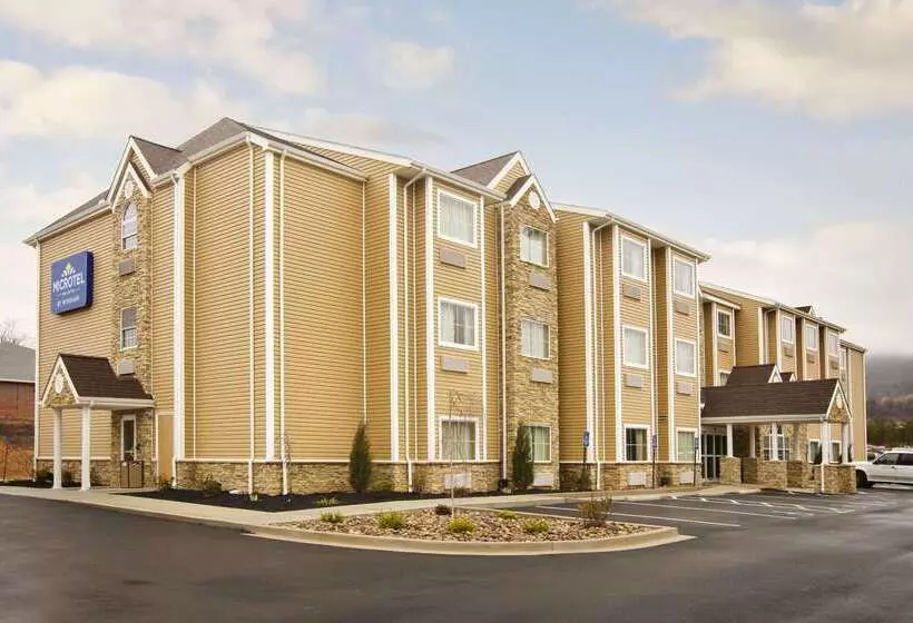 Hotelli Quality Inn & Suites