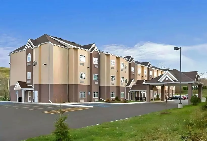 Hotelli Quality Inn & Suites
