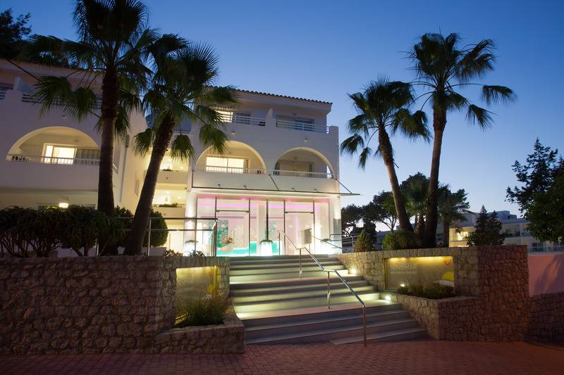 Grupotel Ibiza Beach Resort - Adults Only