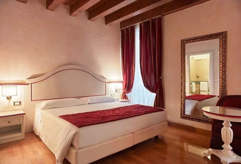Hotelli Albergo Mazzanti