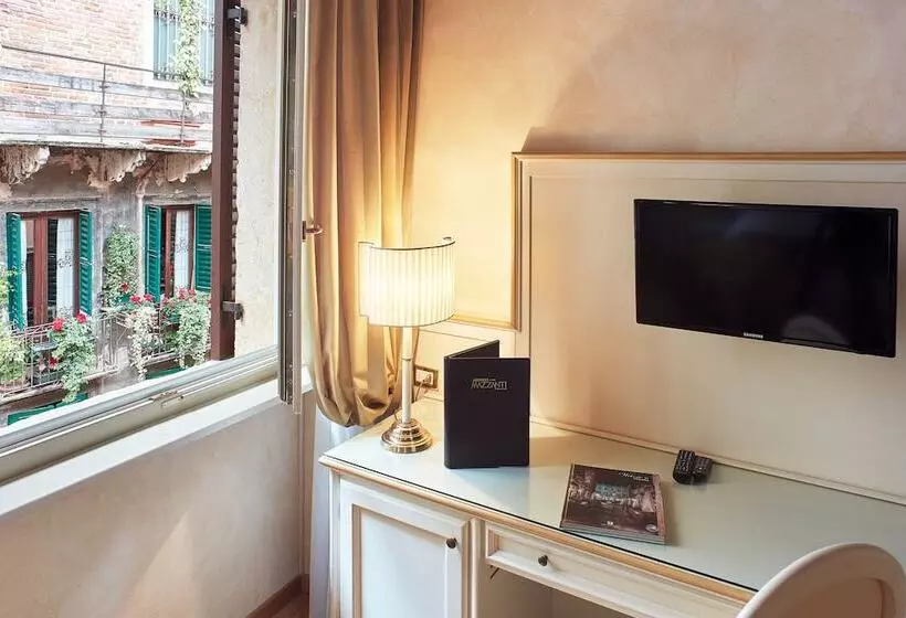 Hotelli Albergo Mazzanti