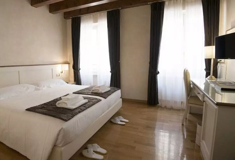Hotelli Albergo Mazzanti
