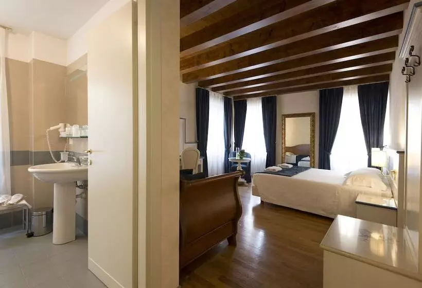 Hotelli Albergo Mazzanti