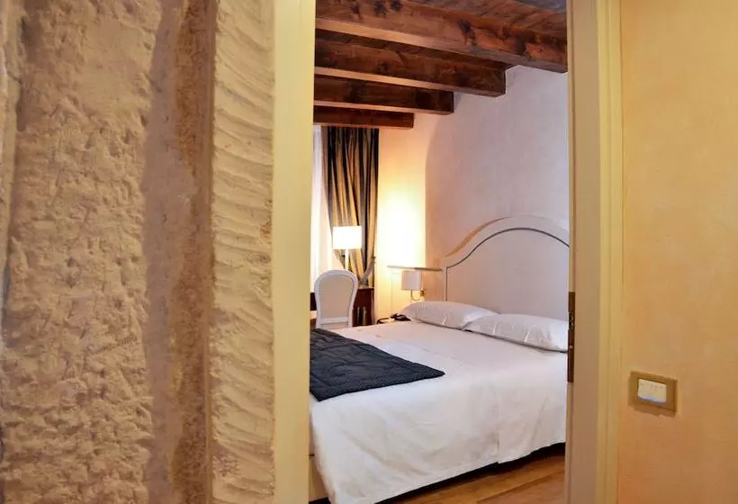 Hotelli Albergo Mazzanti