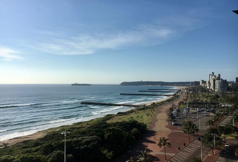 בית מלון כפרי Belaire Suites