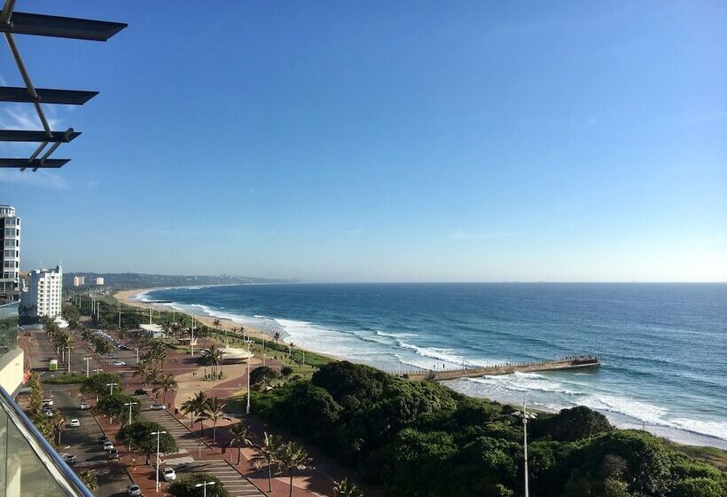 בית מלון כפרי Belaire Suites