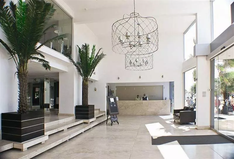 בית מלון כפרי Belaire Suites