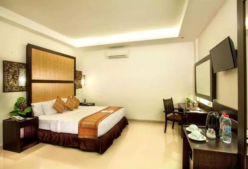 ホテル Best Western Kuta Villa
