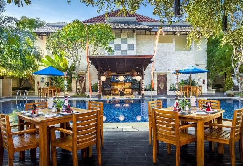 ホテル Best Western Kuta Villa