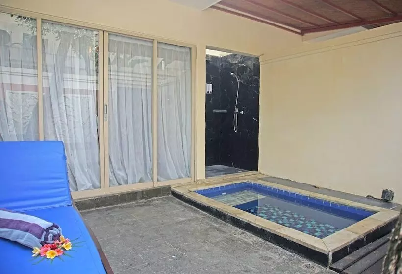 ホテル Best Western Kuta Villa