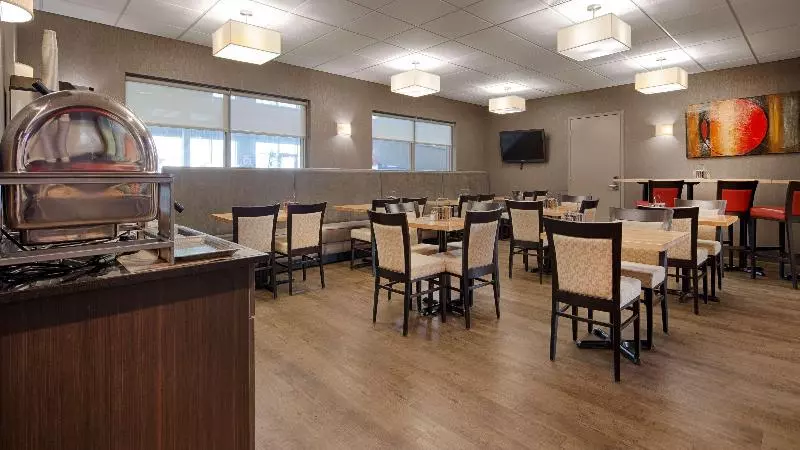 ホテル Best Western Plus Eastgate Inn & Suites