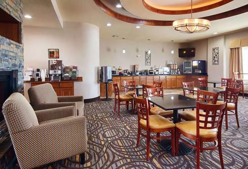 Отель Best Western Plus Fort Worth Forest Hill Inn & Suites
