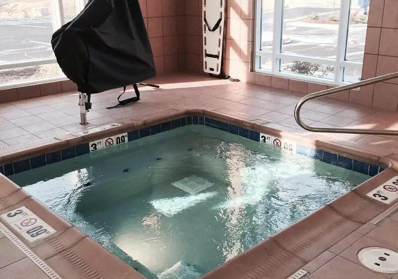 호텔 Candlewood Suites Youngstown W I 80 Niles Area By Ihg