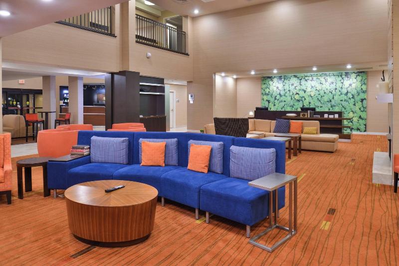 ホテル Courtyard By Marriott Decatur