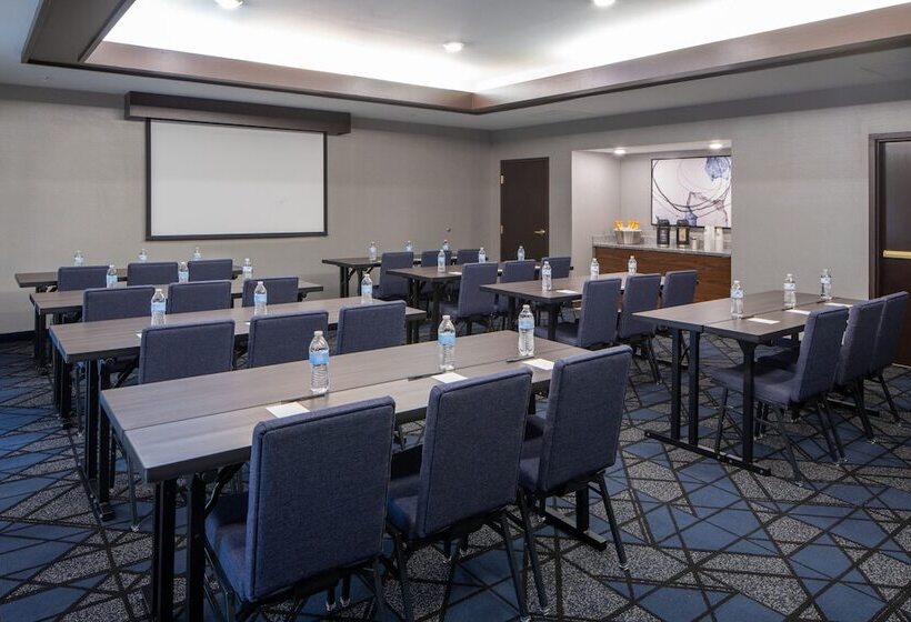 ホテル Courtyard By Marriott Decatur