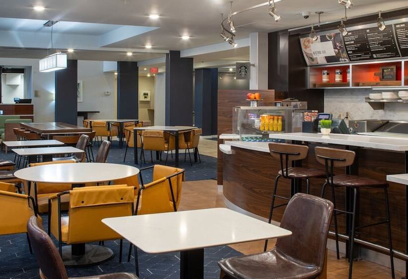 ホテル Courtyard By Marriott Decatur