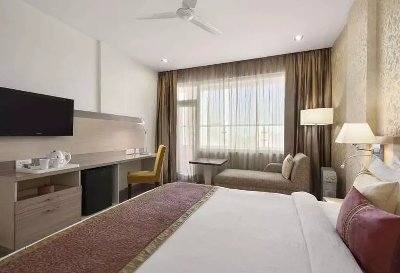 Days Hotel By Wyndham Neemrana