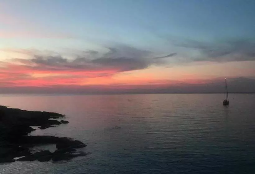 فندق De La Plage Santa Vittoria