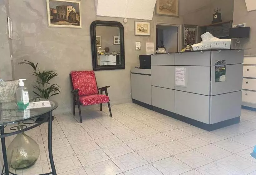 فندق De La Plage Santa Vittoria