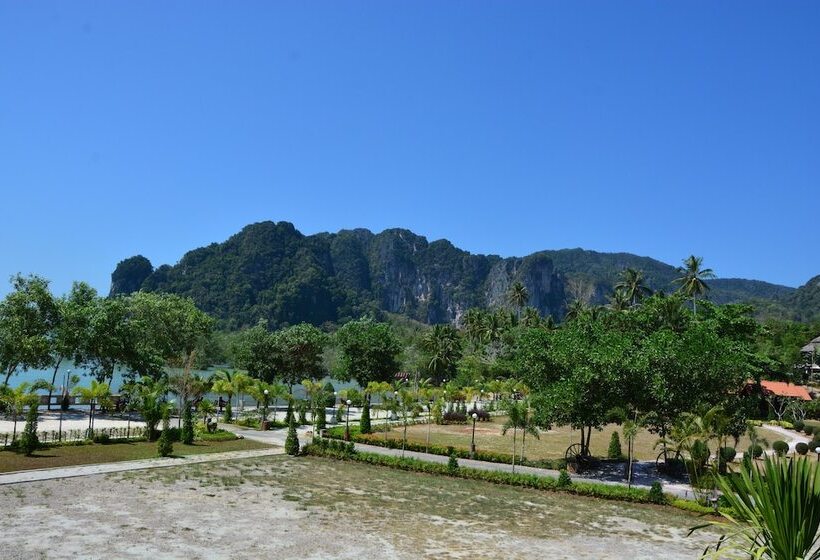 هتل Diamond Beach Resort