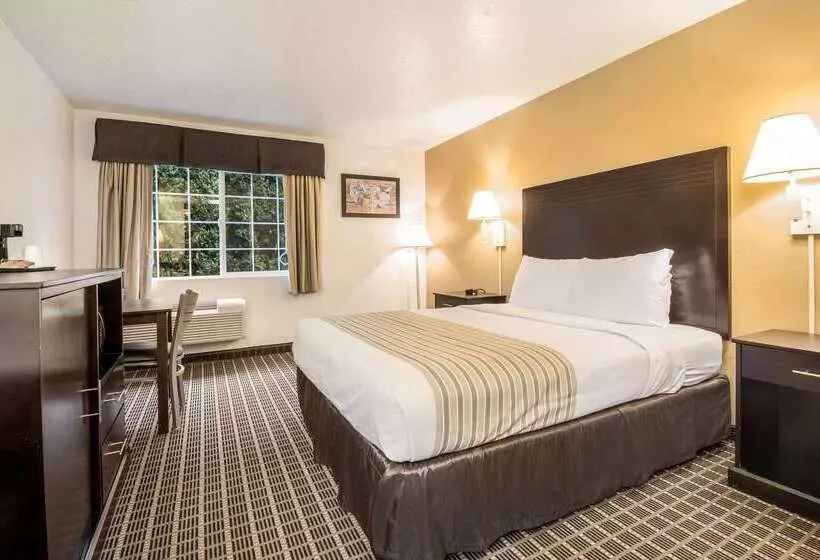 Отель Econo Lodge Corvallis Near University