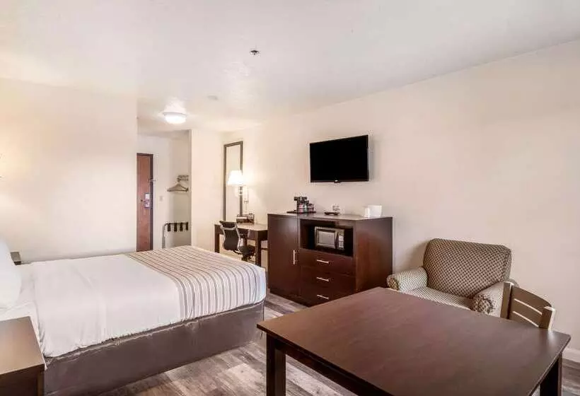 Отель Econo Lodge Corvallis Near University