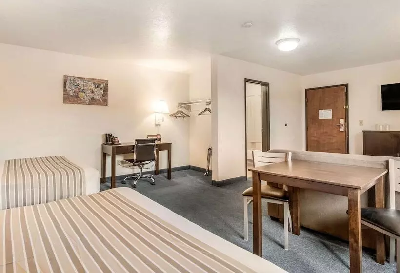 Отель Econo Lodge Corvallis Near University